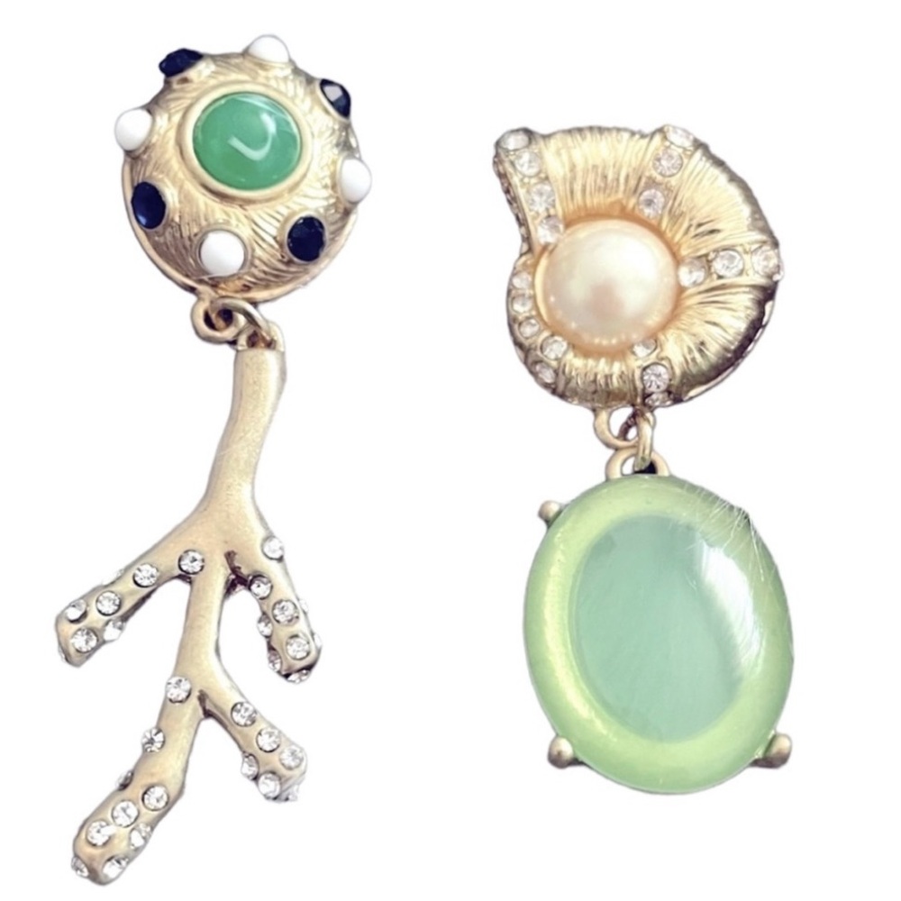 Elegant Gold and Green Earrings sea shell beach theme